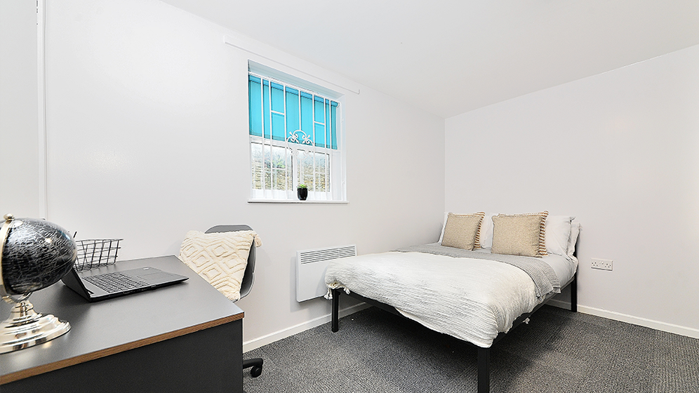 Leazes Parade bedroom